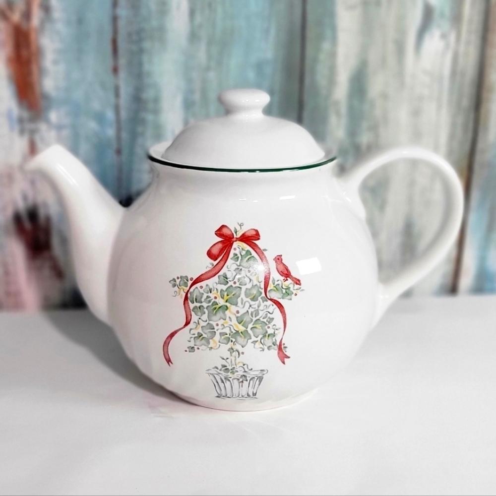 Vintage Corelle Coordinates Callaway Christmas Teapot